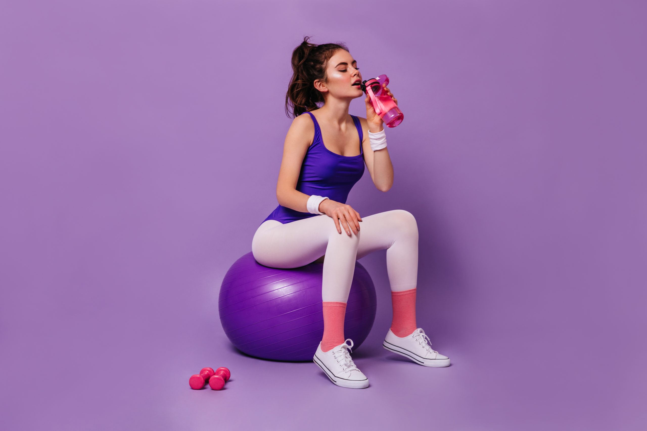 Color matters. Drinking pink drinks increases our exercise performance!